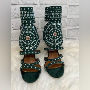 Green Cape Robbin Heels Size 6